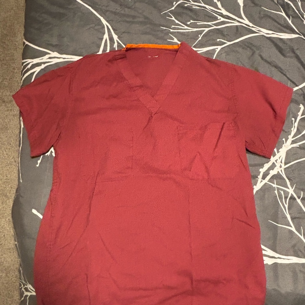 Assorted Scrubs - Picture 7 of 9